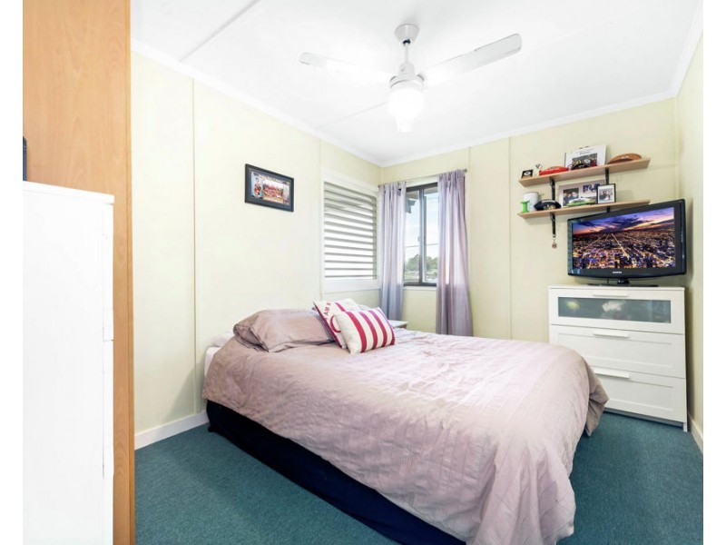 7 Tara Street, Stafford Heights QLD 4053