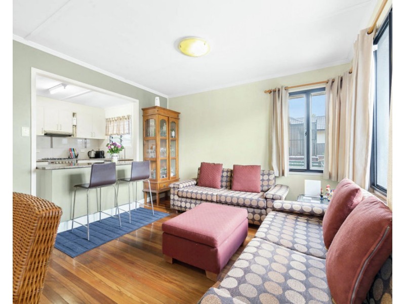 7 Tara Street, Stafford Heights QLD 4053