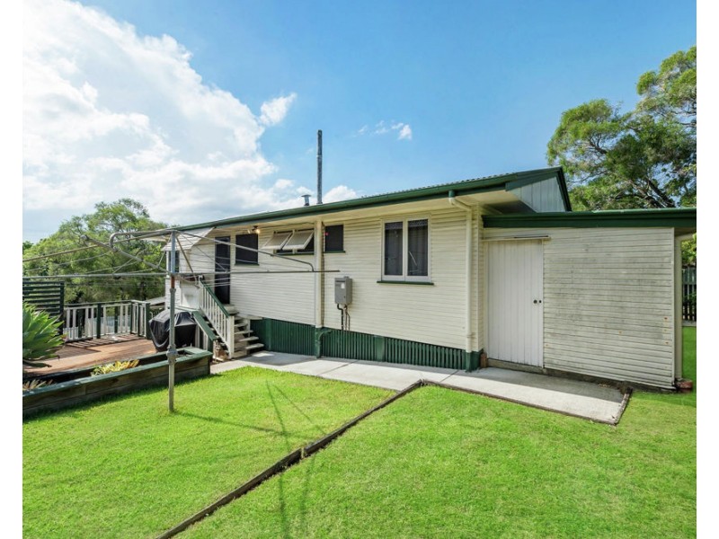 7 Tara Street, Stafford Heights QLD 4053