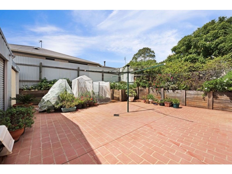 14 Kirklees Street, Newtown QLD 4350