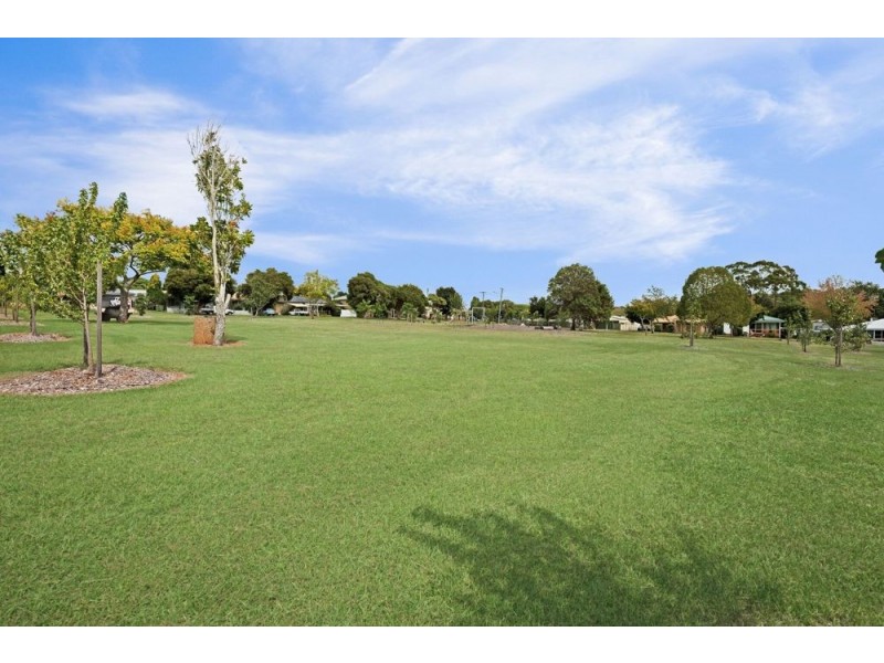 14 Kirklees Street, Newtown QLD 4350