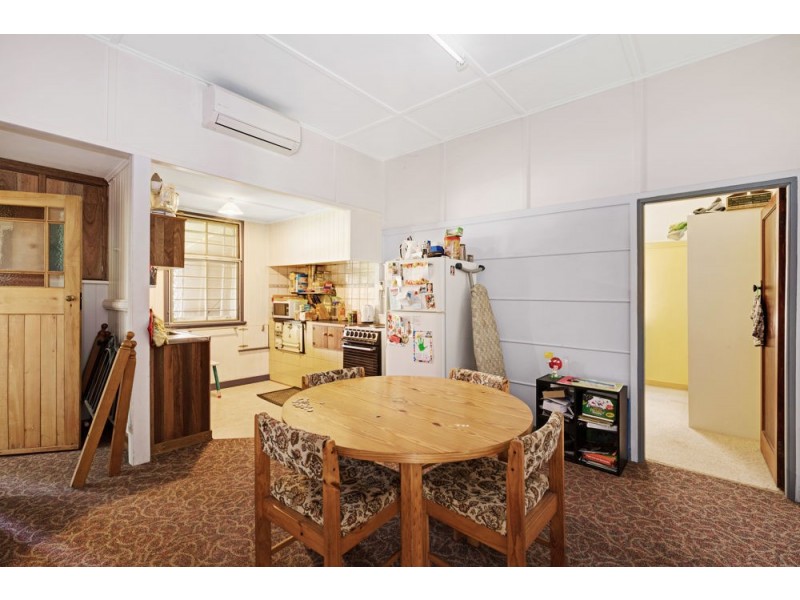 8 Allenby Street, Newtown QLD 4350