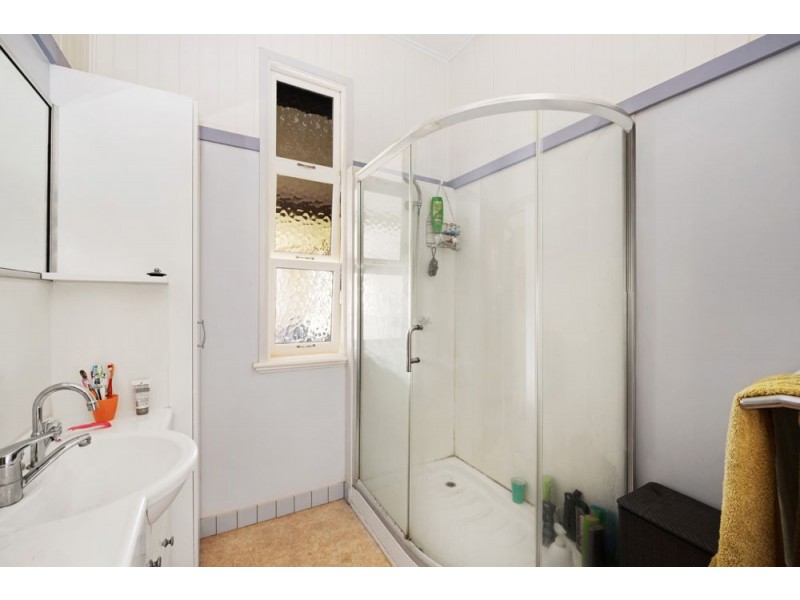 8 Allenby Street, Newtown QLD 4350