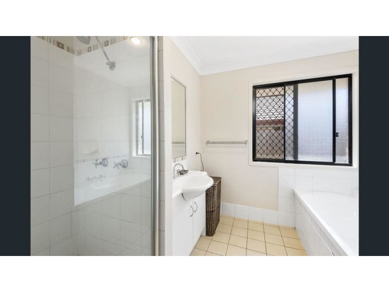 6 Bulloo Street, Glenvale QLD 4350