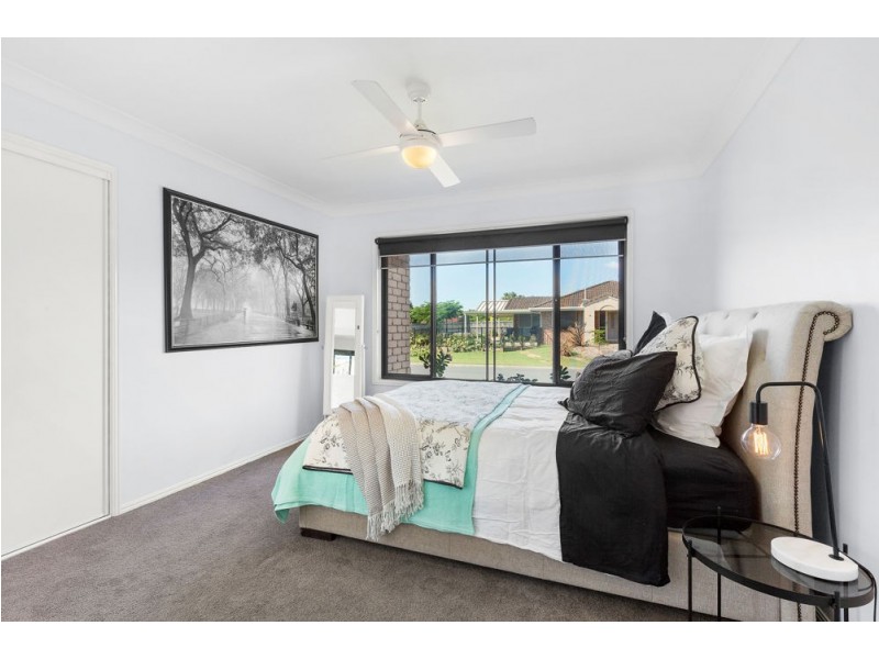 7 Pinewood Street, Wynnum West QLD 4178