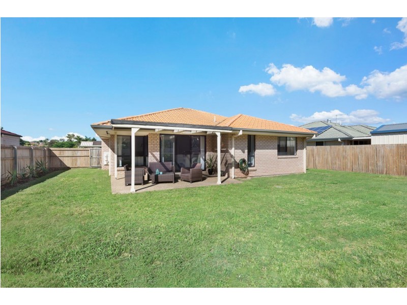 7 Pinewood Street, Wynnum West QLD 4178