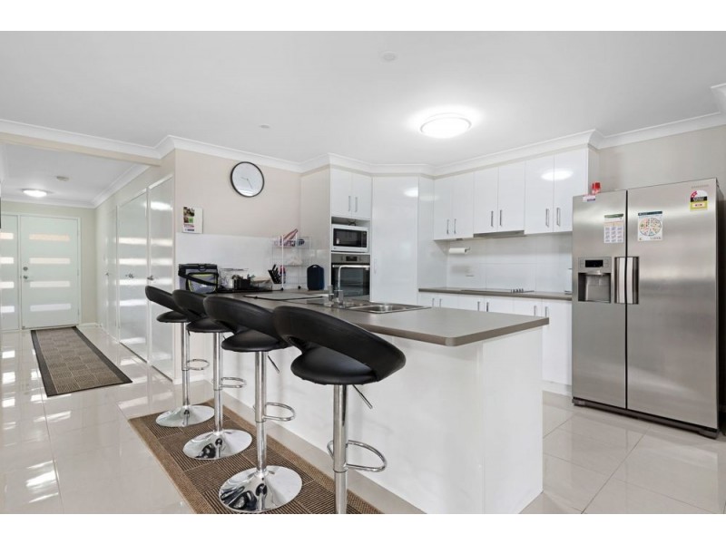 56 Entabeni Drive, Kearneys Spring QLD 4350