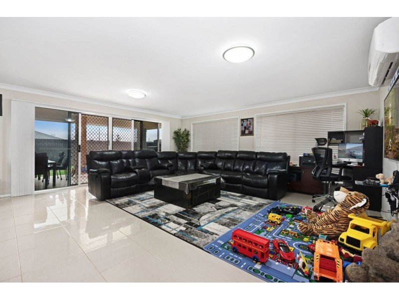 56 Entabeni Drive, Kearneys Spring QLD 4350