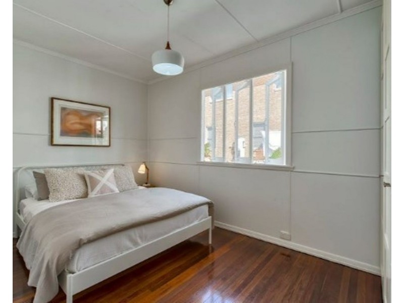 2/15 Jason Street, Red Hill QLD 4059