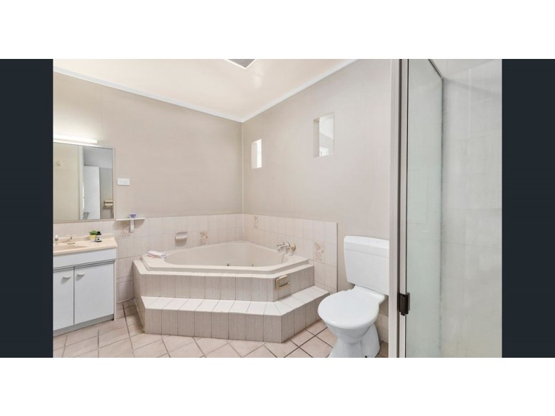 111 Long Street, South Toowoomba QLD 4350