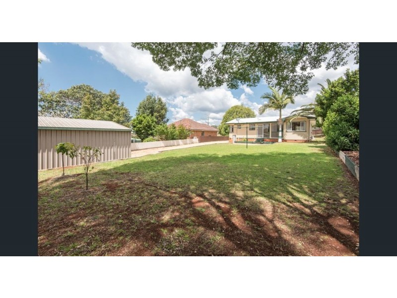 111 Long Street, South Toowoomba QLD 4350