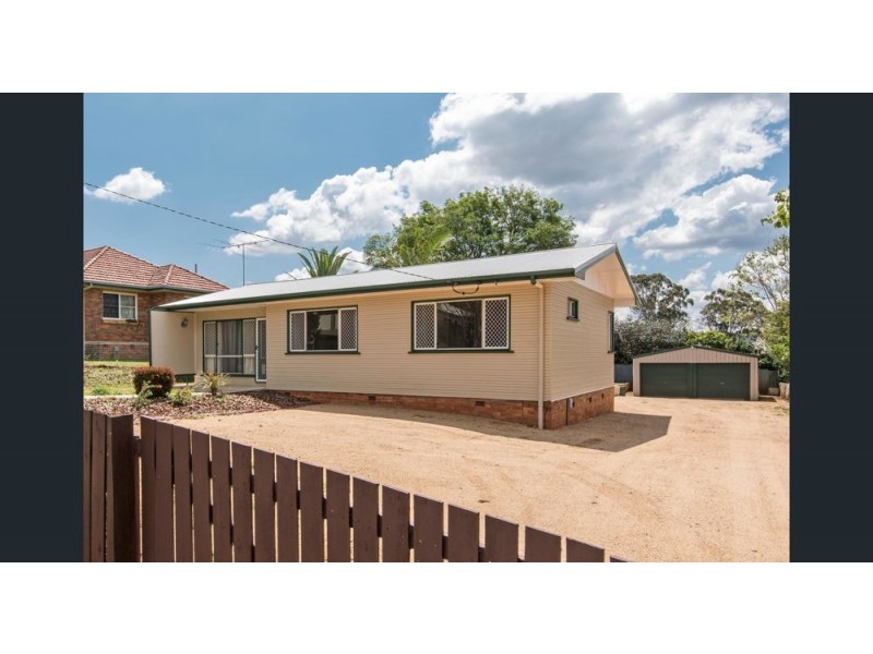 111 Long Street, South Toowoomba QLD 4350