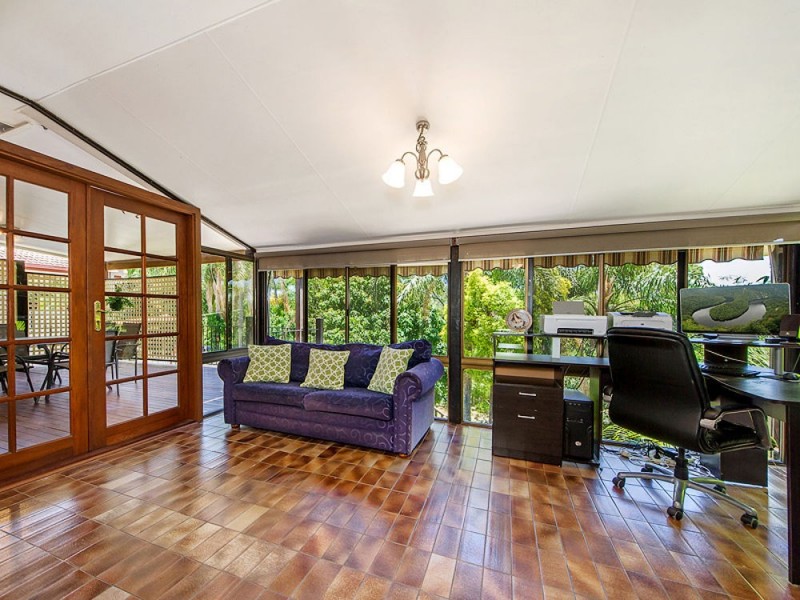 49 Tamworth Drive, Helensvale QLD 4212