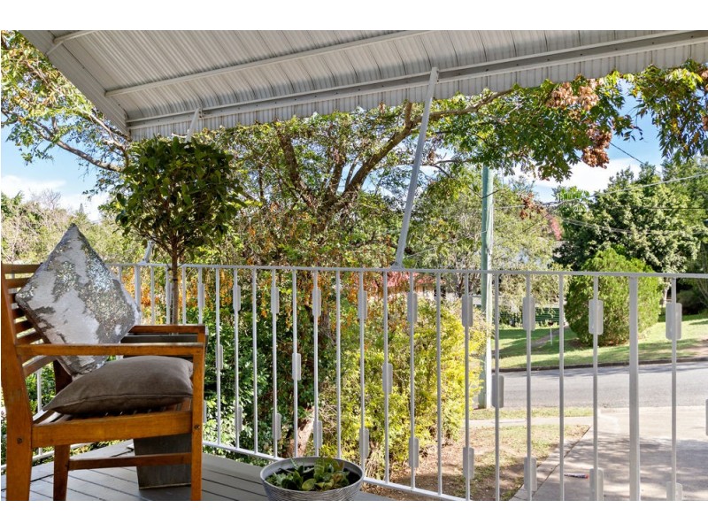 9 Maryland Street, Stafford Heights QLD 4053