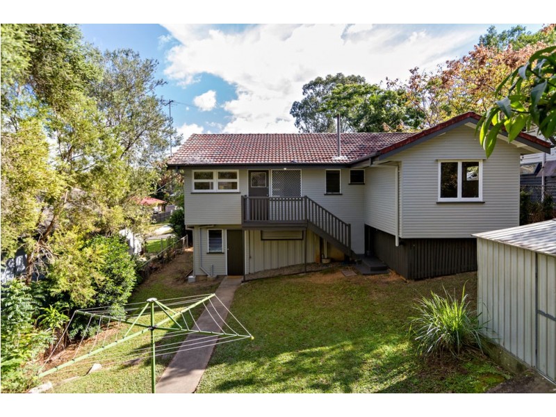 9 Maryland Street, Stafford Heights QLD 4053