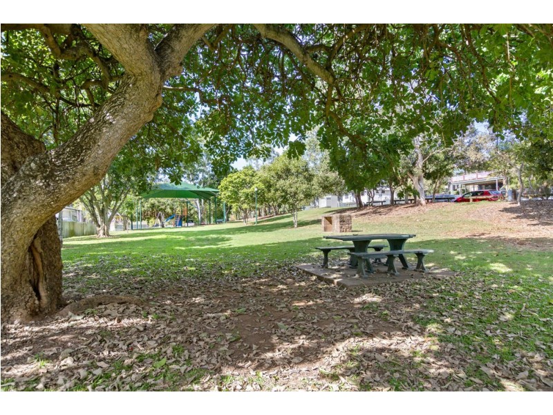 9 Maryland Street, Stafford Heights QLD 4053