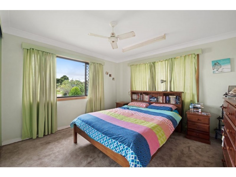 19 Teesdale Avenue, Newtown QLD 4350