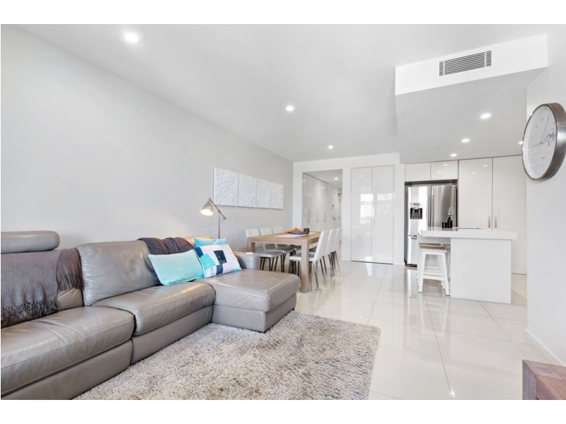 10/29-31 Shore Street East, Cleveland QLD 4163