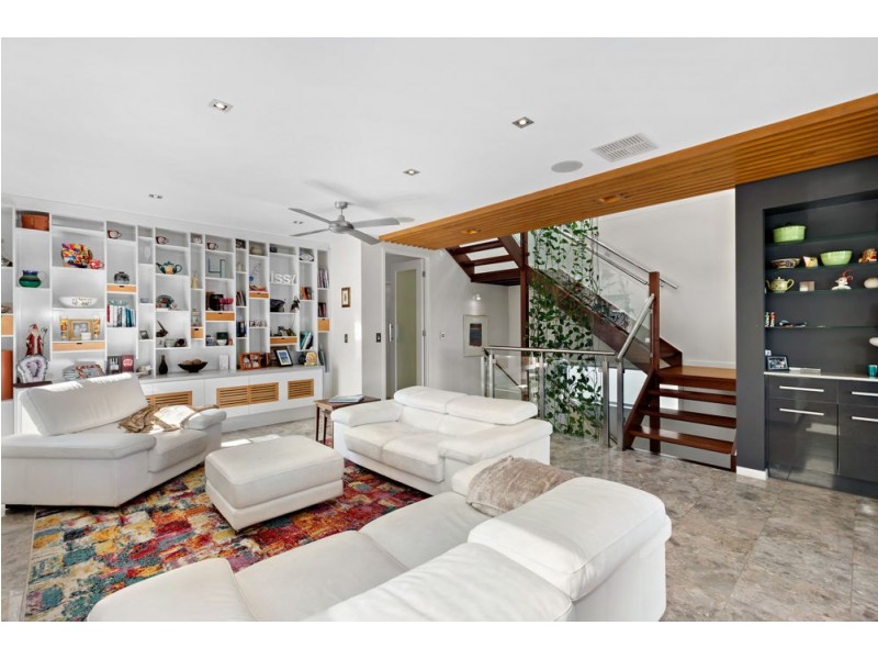 94 Ellington Street, Tarragindi QLD 4121