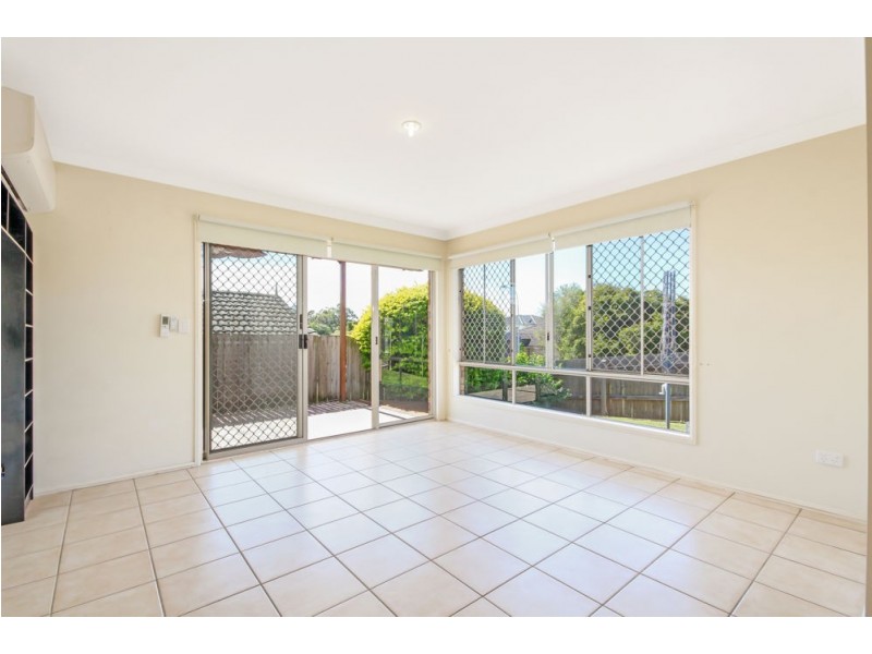 2 Michael Street, Wynnum West QLD 4178