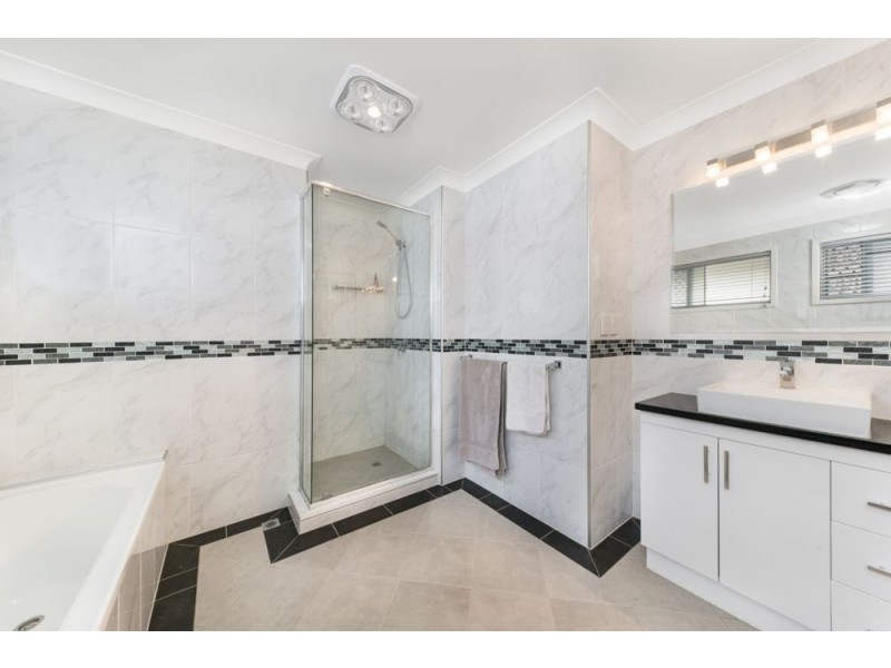 31 Edwards Drive, Albany Creek QLD 4035