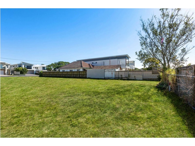 27 Ure Street, Hendra QLD 4011