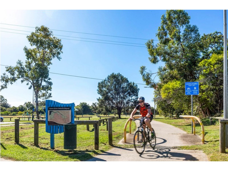 27 Ure Street, Hendra QLD 4011