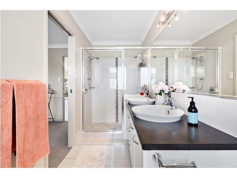 7 Sunset Court, Murrumba Downs QLD 4503