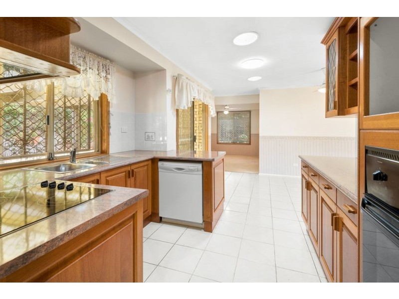 33 Albany Forest Drive, Albany Creek QLD 4035