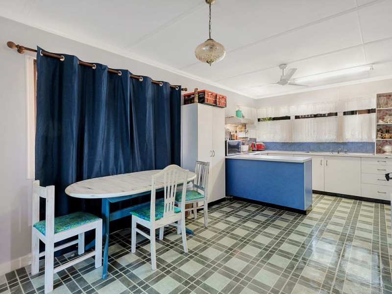 50 Hampton Street, Harristown QLD 4350