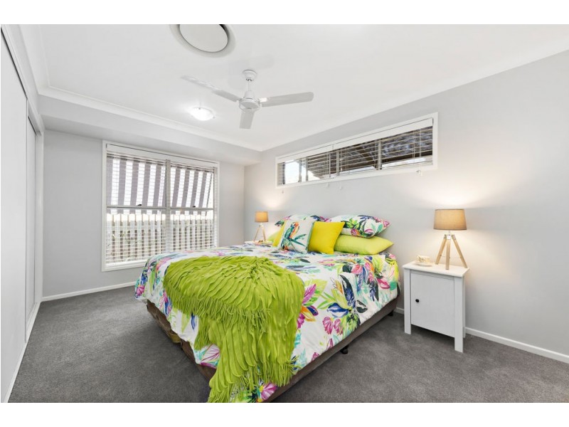 8 Confluence Court, Eatons Hill QLD 4037