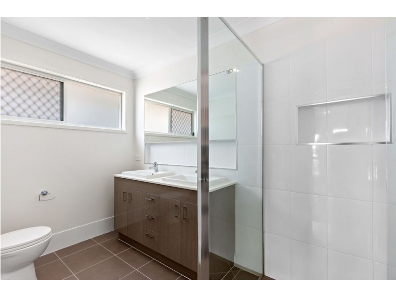 61 Cavell Street, Birkdale QLD 4159