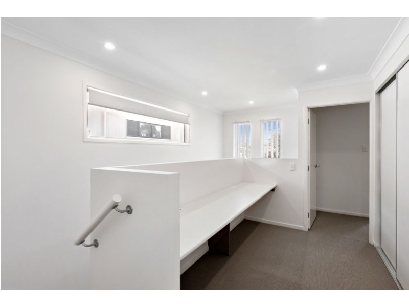 61 Cavell Street, Birkdale QLD 4159