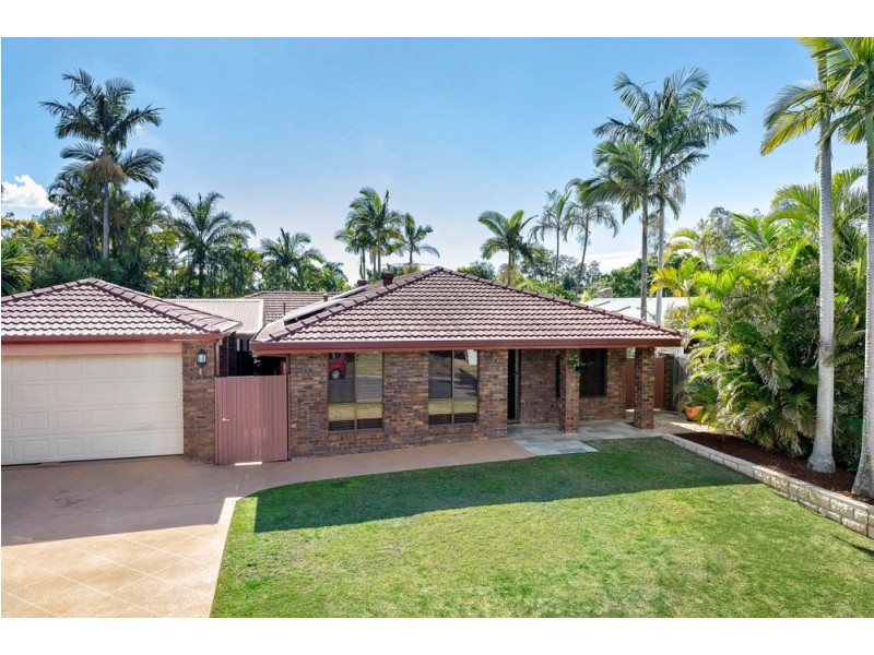 4 Eucalyptus Place, Albany Creek QLD 4035