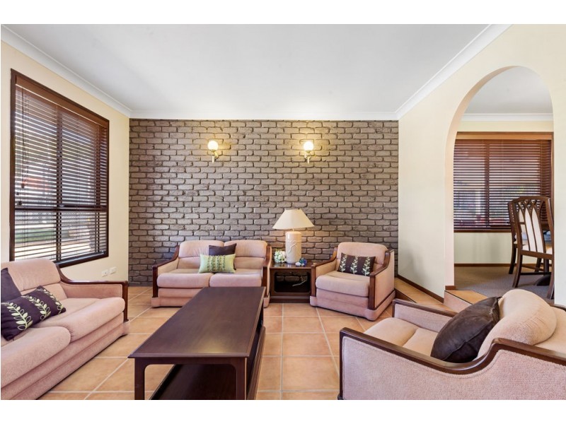 4 Eucalyptus Place, Albany Creek QLD 4035