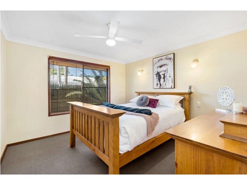 4 Eucalyptus Place, Albany Creek QLD 4035