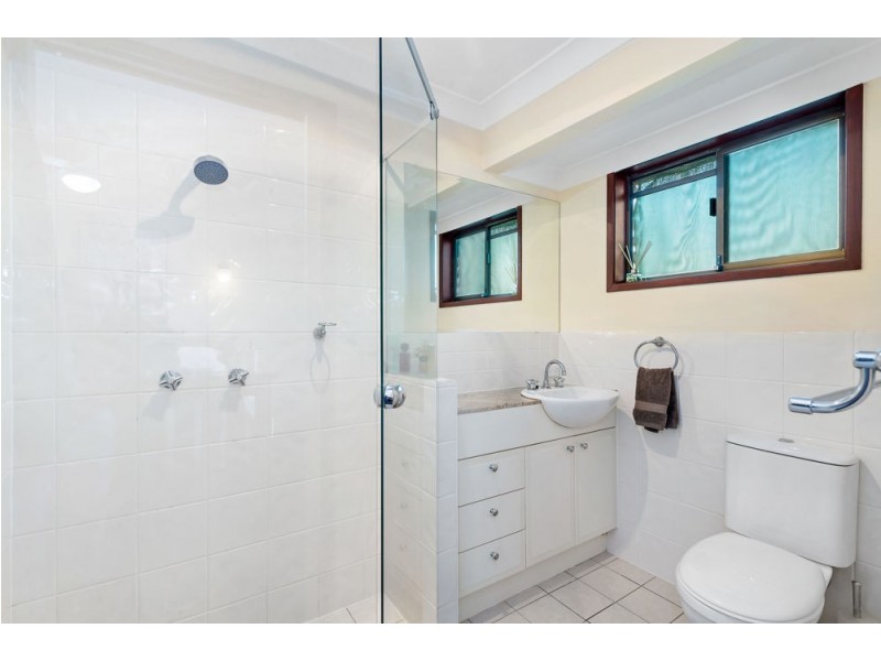 4 Eucalyptus Place, Albany Creek QLD 4035