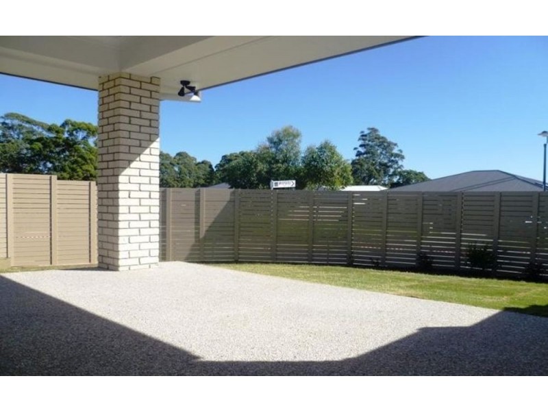 11 Estuary Avenue, Victoria Point QLD 4165