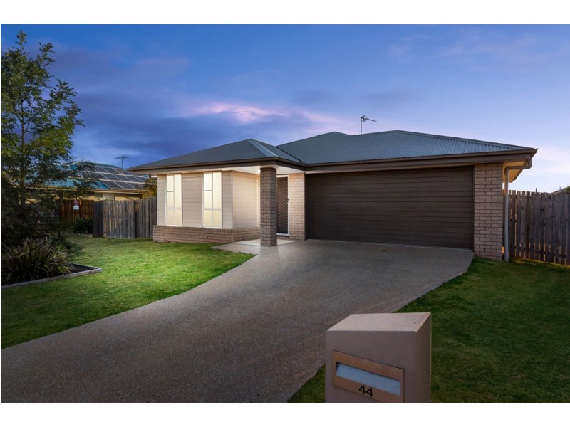 44 Ferguson Road, Westbrook QLD 4350