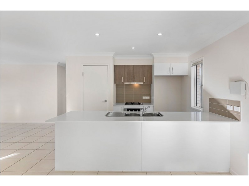 44 Ferguson Road, Westbrook QLD 4350