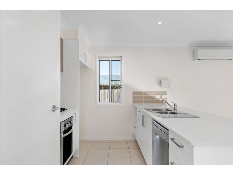 44 Ferguson Road, Westbrook QLD 4350