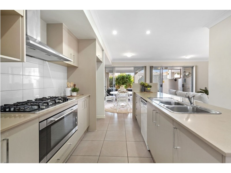 25 Bailey Street, Wakerley QLD 4154