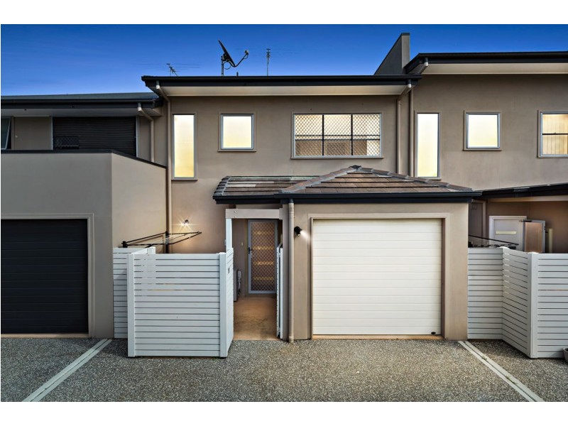 25 Bailey Street, Wakerley QLD 4154