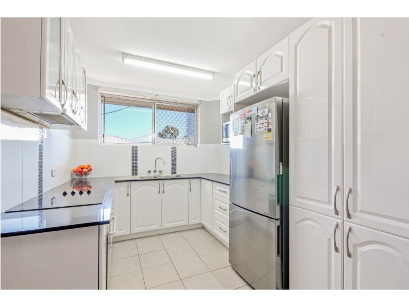 2/8 Drummond Street, Greenslopes QLD 4120