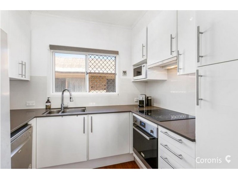 38 McCurley St, Wynnum West QLD 4178