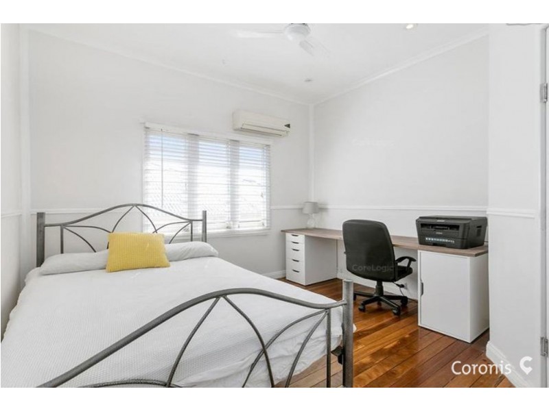 38 McCurley St, Wynnum West QLD 4178