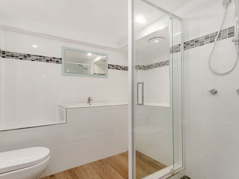 16 Tasman Street, Stafford Heights QLD 4053