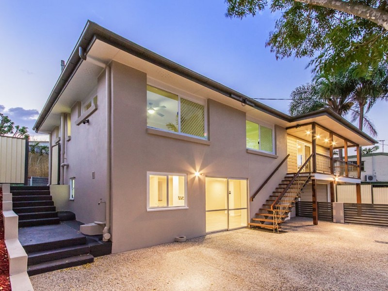 16 Tasman Street, Stafford Heights QLD 4053