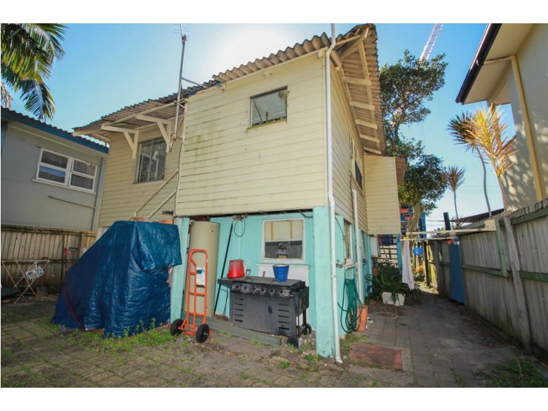 1360 Gold Coast Hwy, Palm Beach QLD 4221