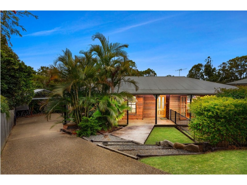 22 Tonnere Court, Eatons Hill QLD 4037